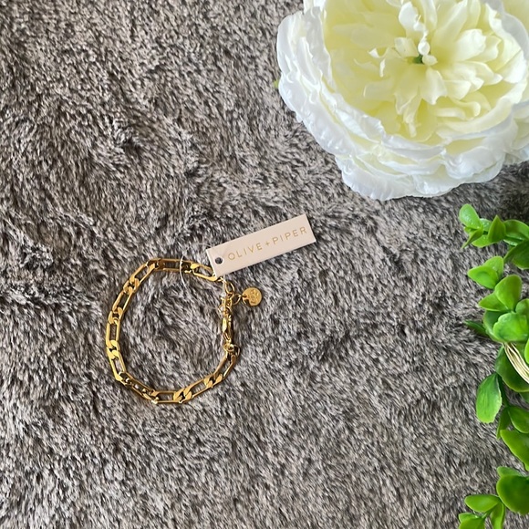 NWT 💛 Olive + Piper 💛 Figaro Bracelet - Picture 2 of 6